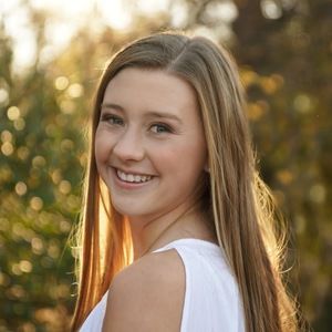 Meet your Posher, Alexandra